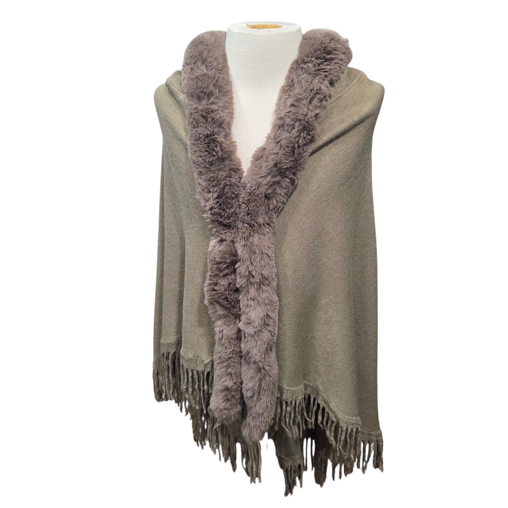 Northern Angel Large / XL Hooded Faux Fur Poncho Cape Coat Sweater Fringe Beige